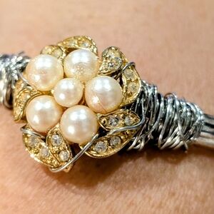 Elegant Gold and Silver Pearl Flower Ring